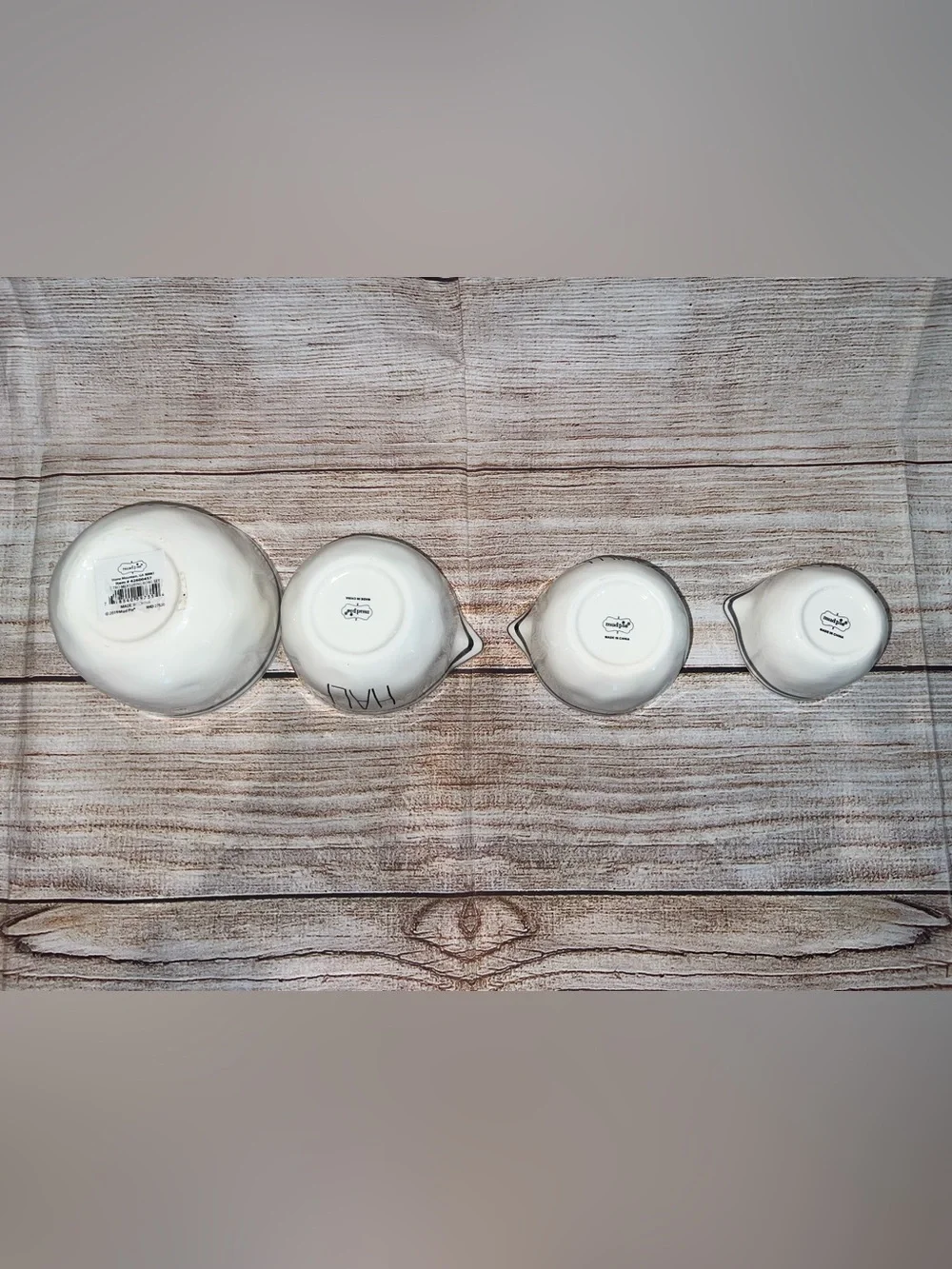 NWT Mud Pie Ceramic Measuring Cups